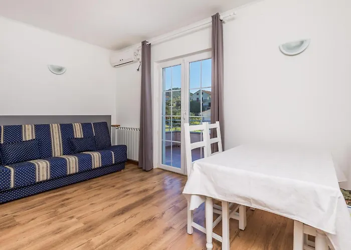Appartement 1 Bedroom Beautiful In Barbat
