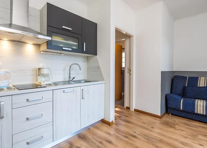 Appartement 1 Bedroom Beautiful In Barbat
