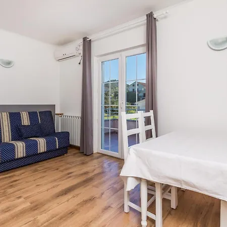 Appartamento 1 Bedroom Cozy In Barbat