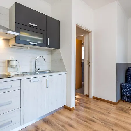 Apartment Gorgeous In Barbat With Kitchen